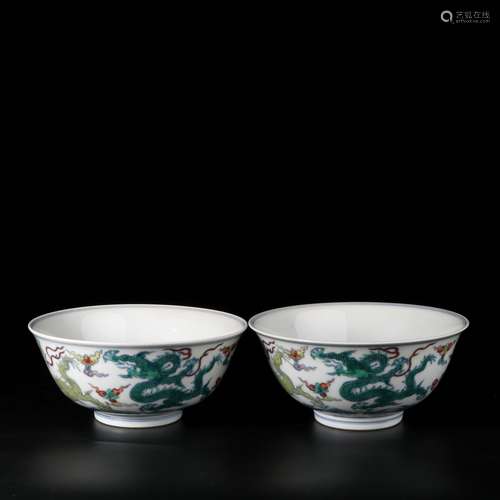 pair of chinese doucai porcelain bowls