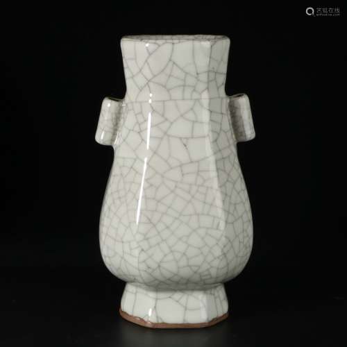 chinese ge-type glazed porcelain handled vase