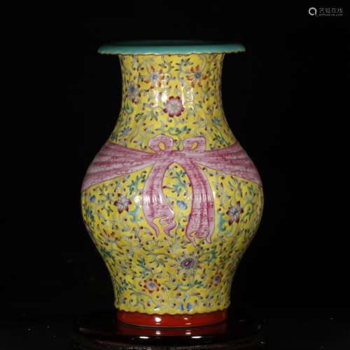 chinese famille rose porcelain vase