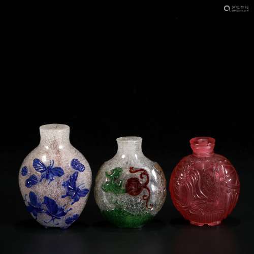 a group of chinese glass snuff bottles