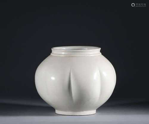 Song Dynasty - Ding Ware Jar