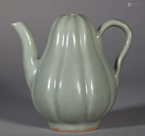 Song Dynasty - Green Glaze Kettle