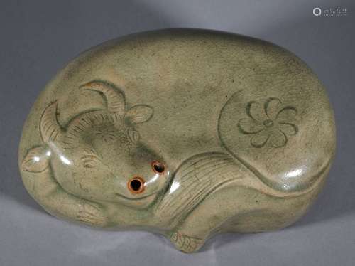 Song Dynasty - Green Glaze Pillow