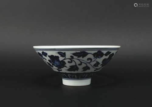 A blue and white 'lotus' bowl