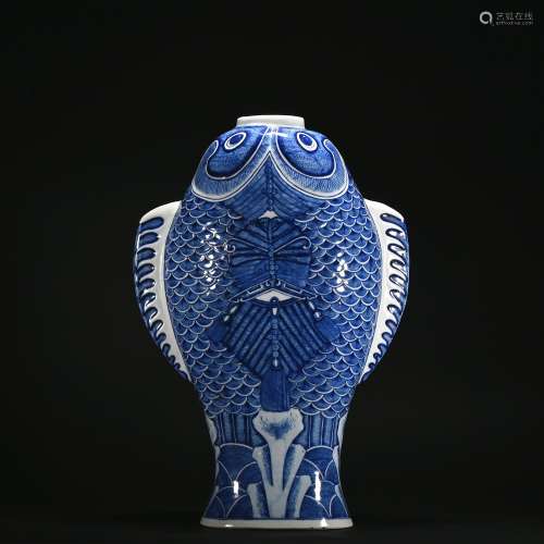 A blue and white 'fish' vase