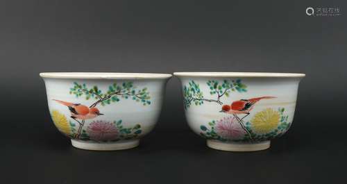 A pair of famille-rose 'floral and birds' pot