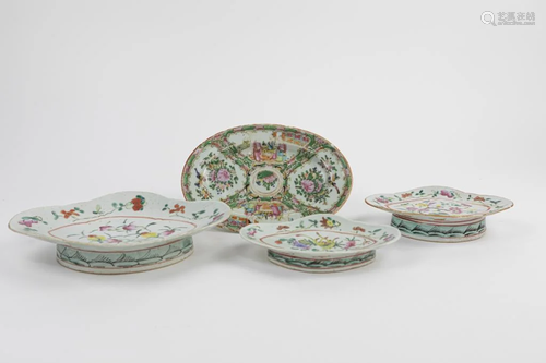 SET OF FOUR CHINESE PORCELAIN PLATES