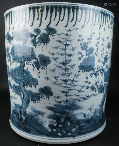 CHINESE BLUE AND WHITE JARDINIERE