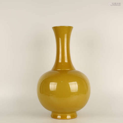A Yellow Glaze Porcelain Vase