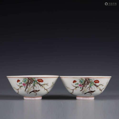 A Pair of Famille Rose Flower&Bird Pattern Porcelain Bowls