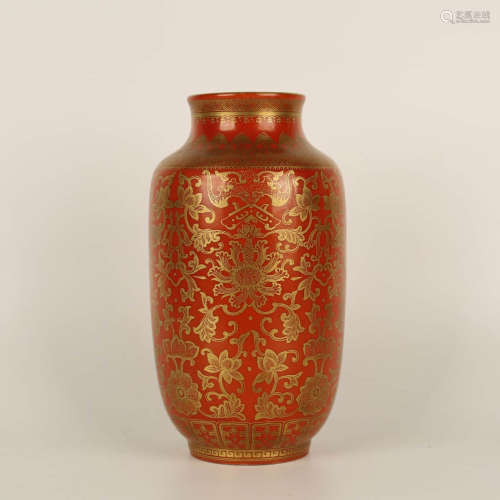 An Iron Red Gilt Inlaid Twining Lotus Pattern Porcelain Vase
