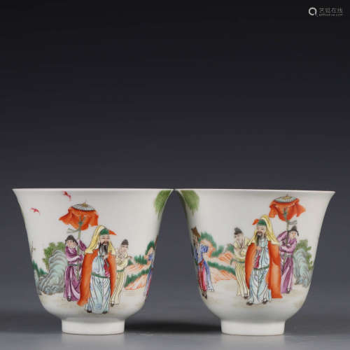 A Pair of Famille Rose Figures Porcelain Zups