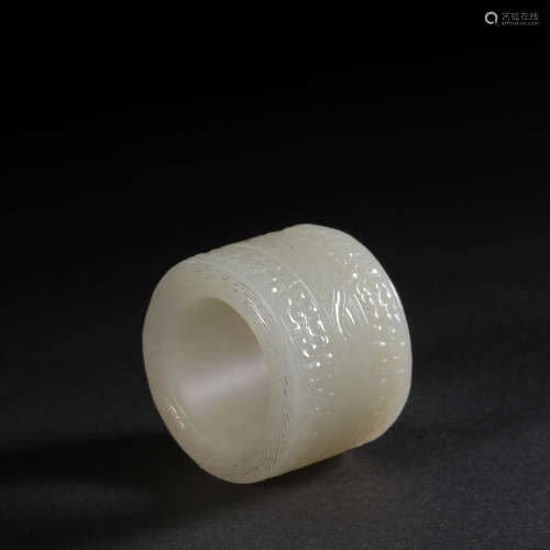 A Floral Carved White Hetian Jade Fingerstall