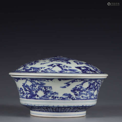 A Blue and White Dragon Pattern Porcelain Bowl With Cover