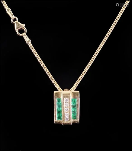 An Emerald & Diamond Pendant Necklace.