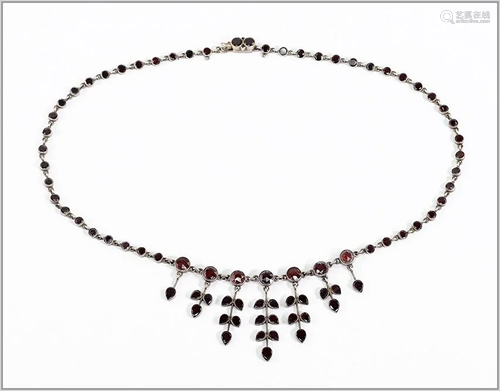 A Garnet Necklace.