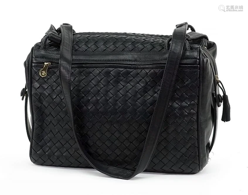 A Bottega Veneta Intrecciato Handbag.