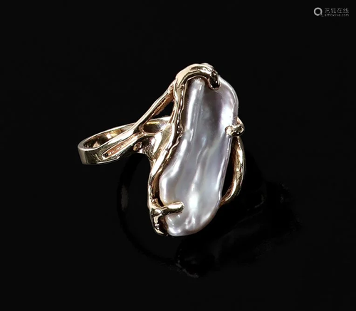 A Baroque Pearl Ring.