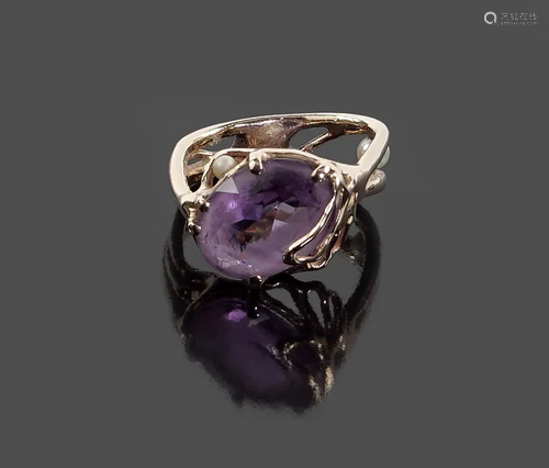 An Amethyst Ring.