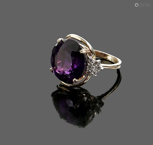 An Amethyst & Diamond Ring.