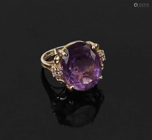 An Amethyst & Diamond Ring.