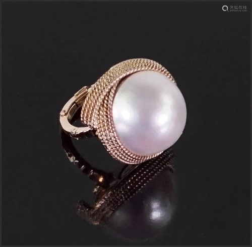 A Mabe Pearl Ring.