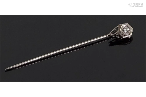 A Platinum and Diamond Stick Pin.