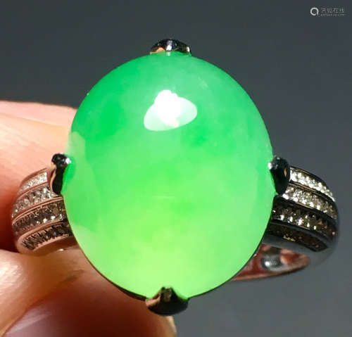 ICY GREEN JADEITE RING