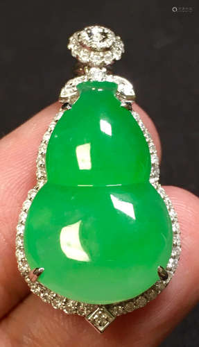 ICY GREEN JADEITE PENDANT