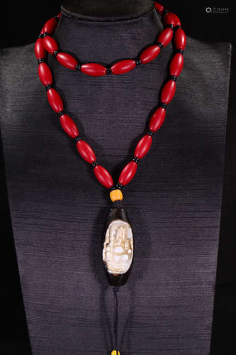 TIBETAN DZI WITH SHERPA GLASS NECKLACE