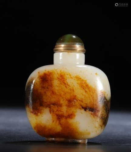 HETIAN JADE SNUFF BOTTLE