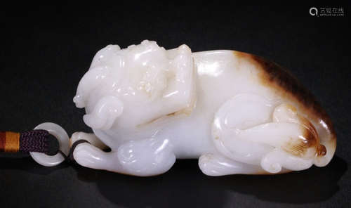 HETIAN JADE BEAST PENDANT