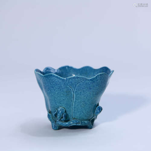 A Lujun-glazed Mangnolia Pattern Porcelain Cup