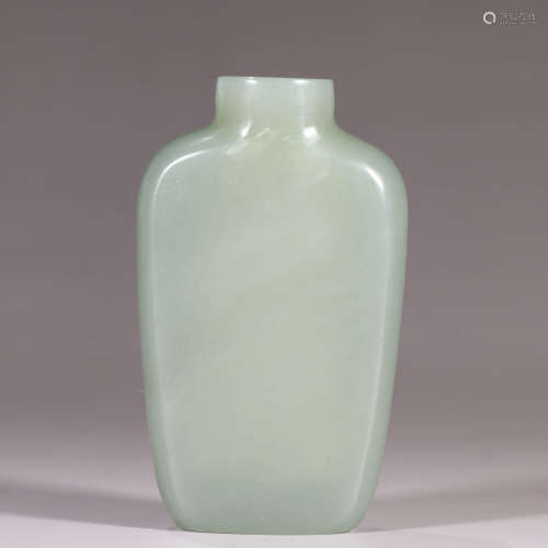 A White Hetian Jade Snuff Bottle