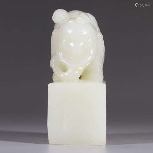 A White Hetian Jade Carved Elephant Handle Seal Stone