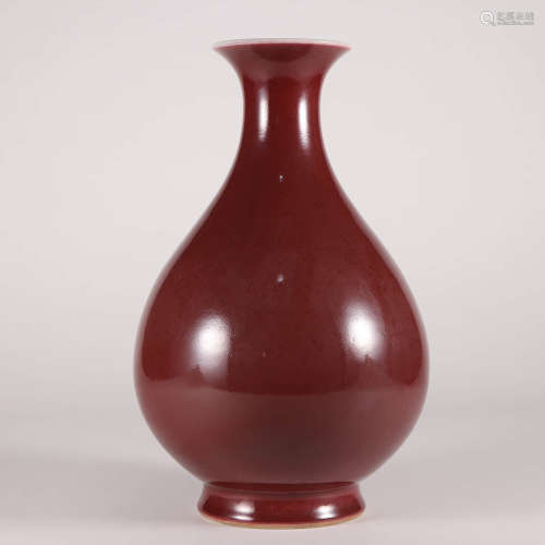 A Lang Red-glazed Porcelain Vase