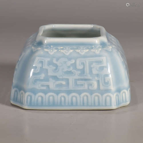 A Skyblue-glazed Kui-Dragon Pattern Porcelain Water Pot