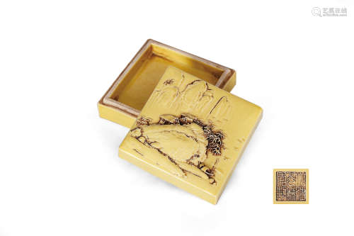清代 黄釉雕瓷山水纹印泥盒