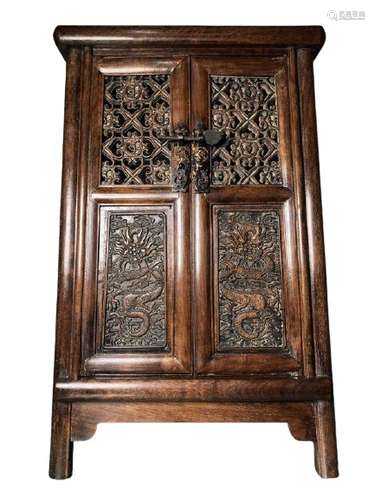 Chinese Huanghuali Wood Cabinet Qing