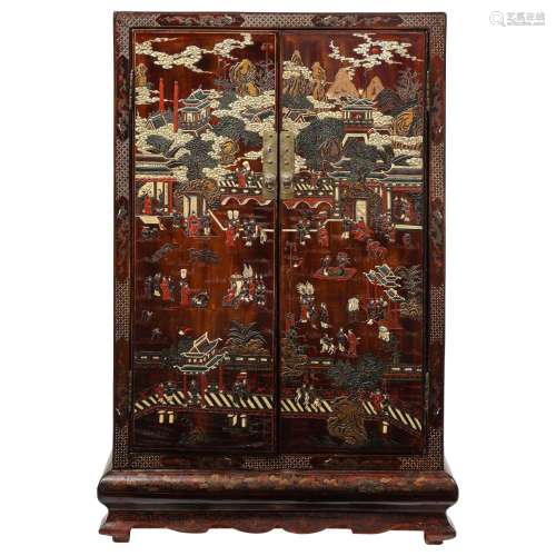 Chinese Lacquer Wood Cabinet Qing
