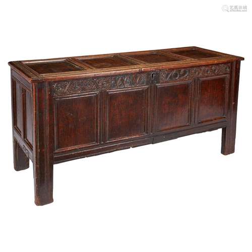 Oak Wood Chest Queen Anne