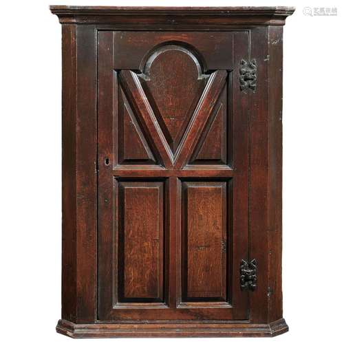 Oak Wood Cupboard William And Mary