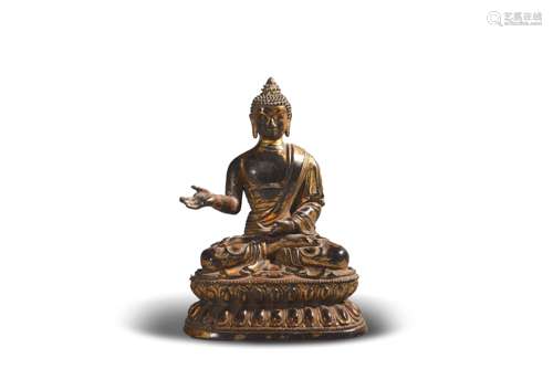 A gilt wood Sakyamuni statue