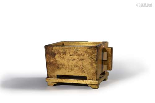 A manger shaped gilding copper censer