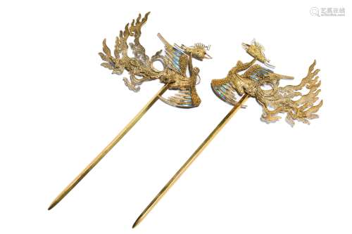 A pair of gilding silver phoenix hairpins