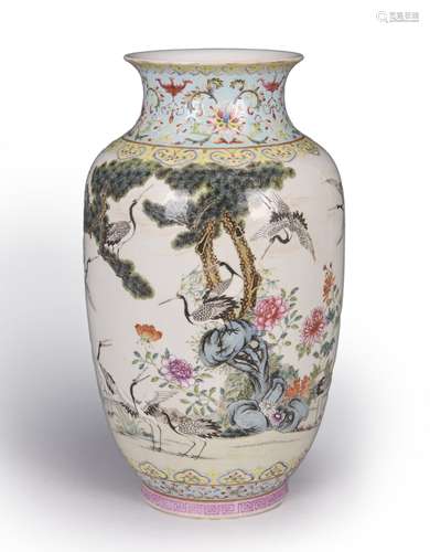 A famille rose crane porcelain lantern-shaped vase