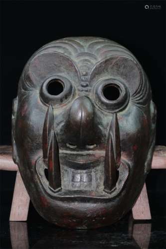 铜兽面具