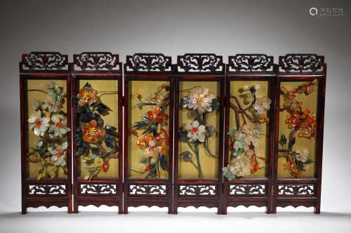 White Jade and Agate Flowers Table Screen