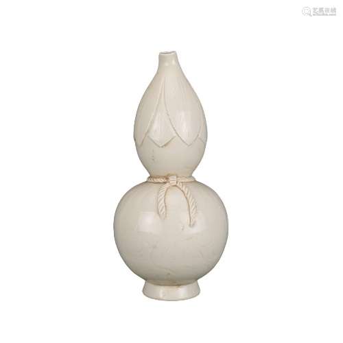 Chinese Ding White Porcelain Vase Song Dynasty