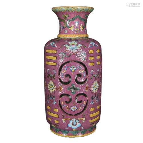 Chinese Famille Rose Porcelain Vase Qianlong Mark